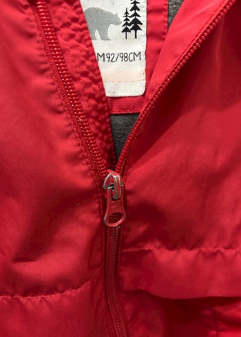 Erkek Çocuk Kırmızı Fermuarlı Yağmurluk - Görsel 3