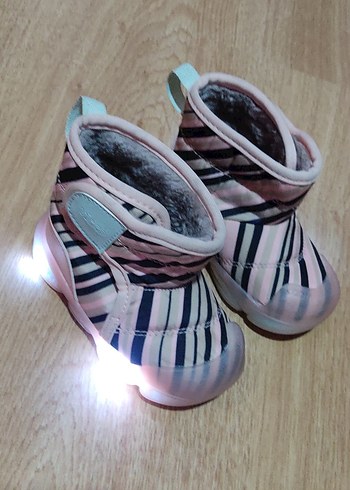 Kız Çocuk Pembe Zebra Desenli Işıklı Bot