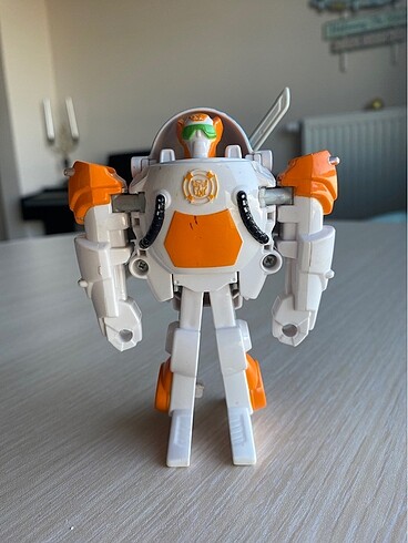 Rescue Bots Rescan Blades The Flight Bot ve Dinazora dönüşen Rob