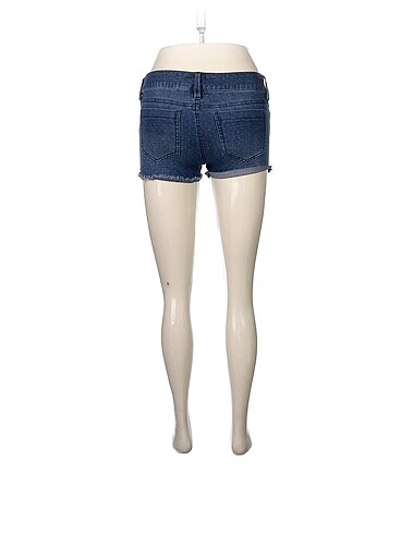 36 Beden Guess Mini Şort %70 İndirimli.