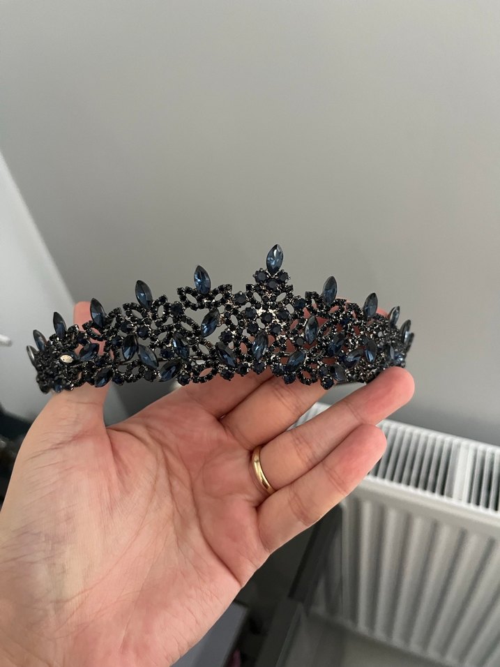 Siyah Parlak Cam Taşlı Gotik Saç Tacı - Görsel 2