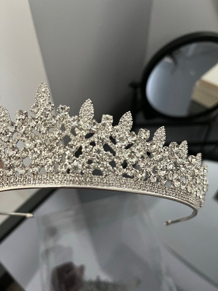 Parlak Taş İşlemeli Beyaz Gelin Tacı - Görsel 4
