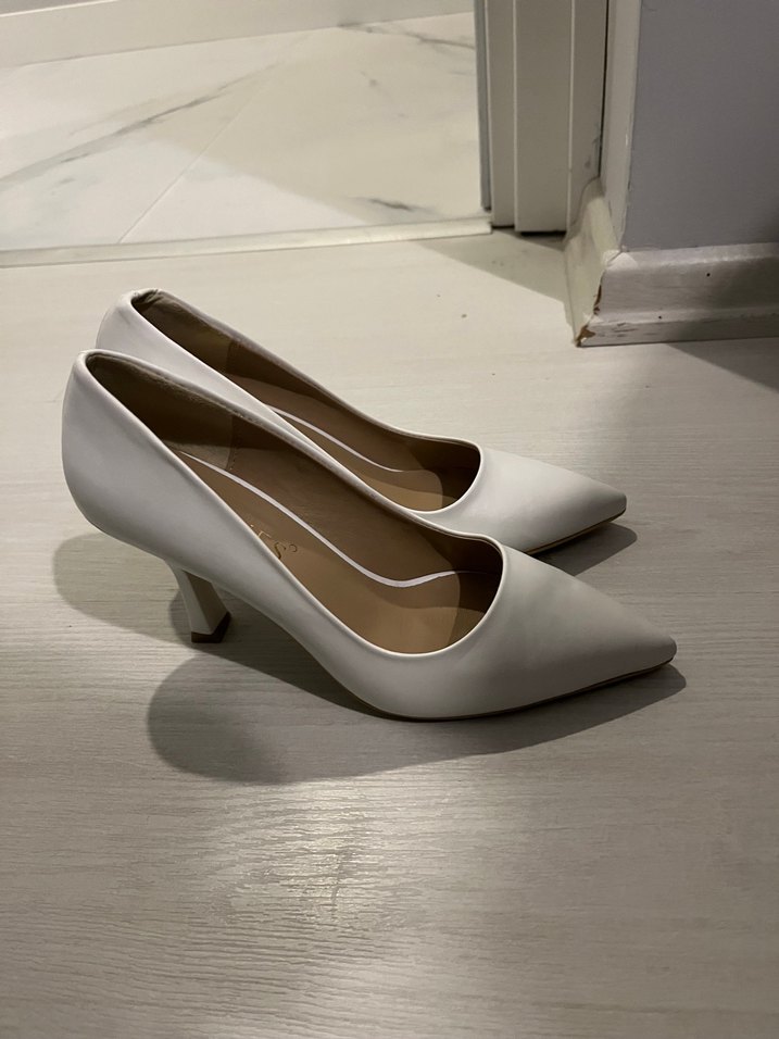 Beyaz Stiletto Topuklu Kadın Ayakkabı - Görsel 3