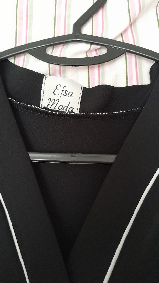 Siyah Uzun Kollu Bol Kesim Abaya - Görsel 2