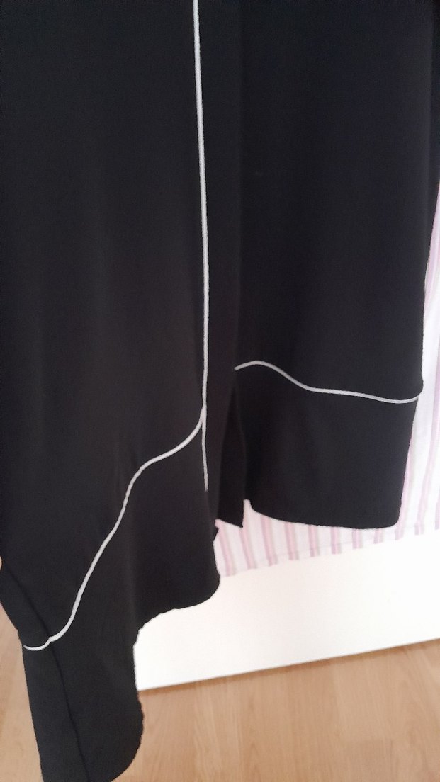 Siyah Uzun Kollu Bol Kesim Abaya - Görsel 4