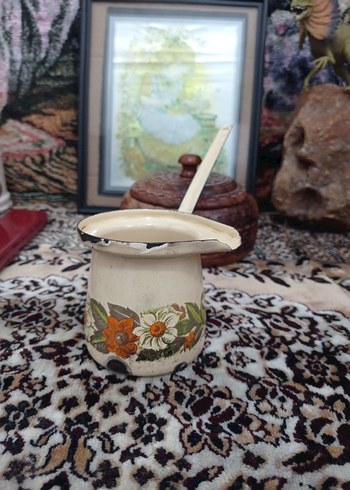 Çiçek desenli beyaz emaye cezve - Görsel 2