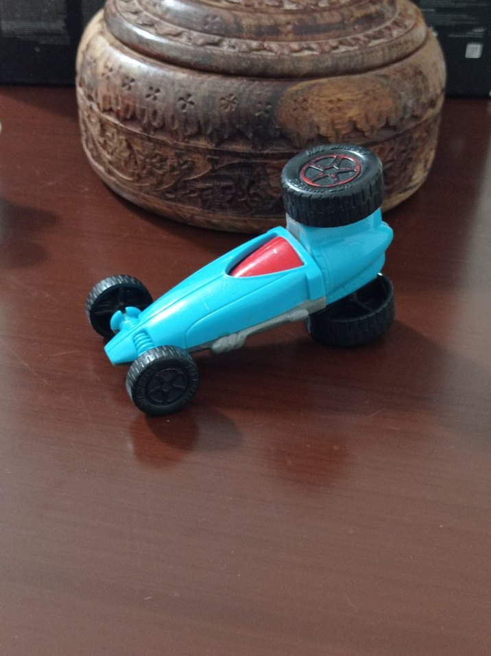 Mavi Oyuncak Yarış Arabası - Görsel 4
