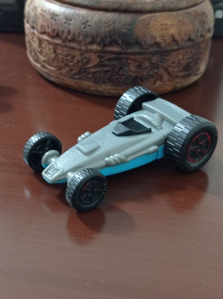 Mavi Oyuncak Yarış Arabası - Görsel 2