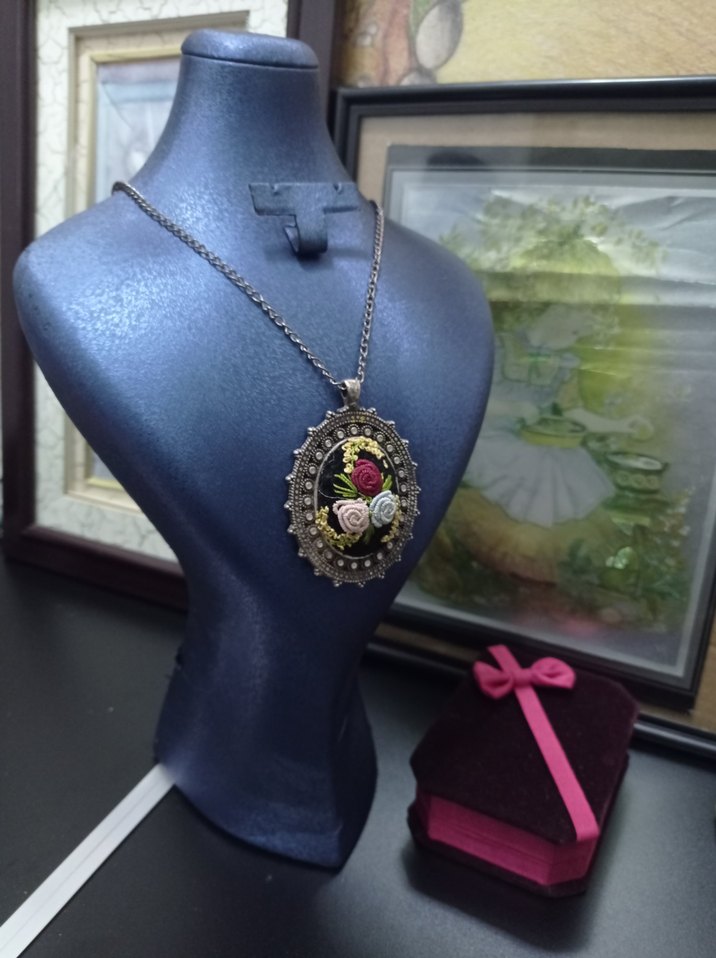 Nakış İşlemeli Zincir Detaylı Bohem Kolye - Görsel 2