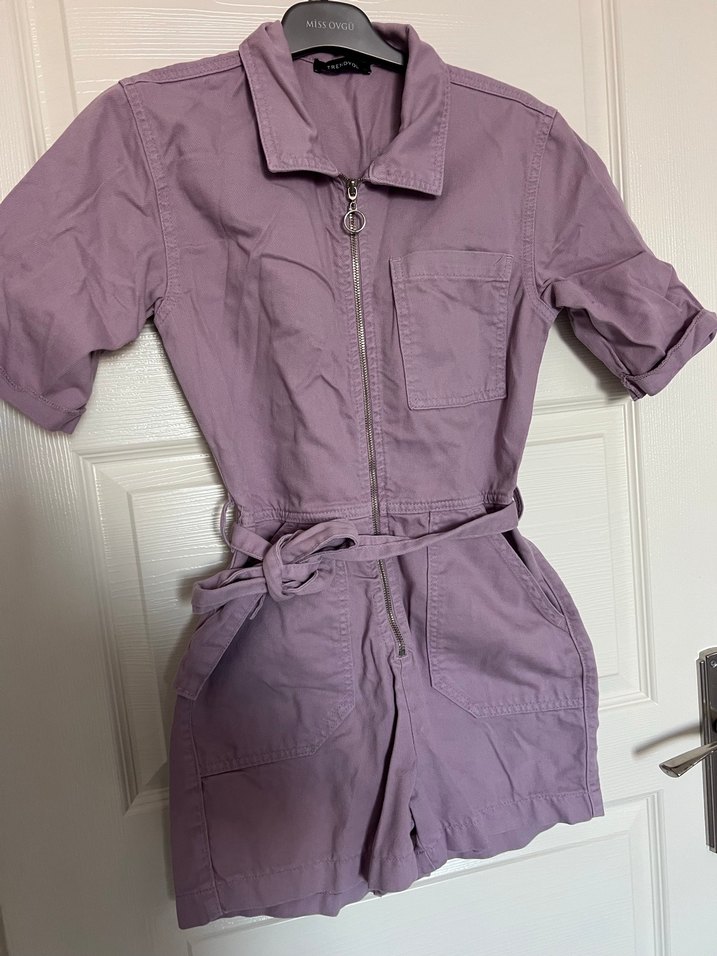 Kemerli Mor Kadın Kısa Tulum - Görsel 4