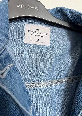 Düğmeli Kısa Kollu Kadın Denim Tulum - Görsel 2