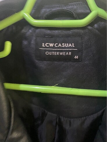 LC Waikiki Siyah deri ceket