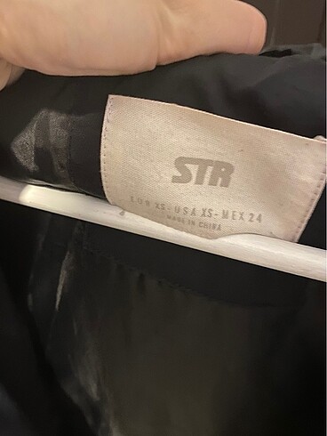 xs Beden siyah Renk Stradivarius Siyah Şişme Mont
