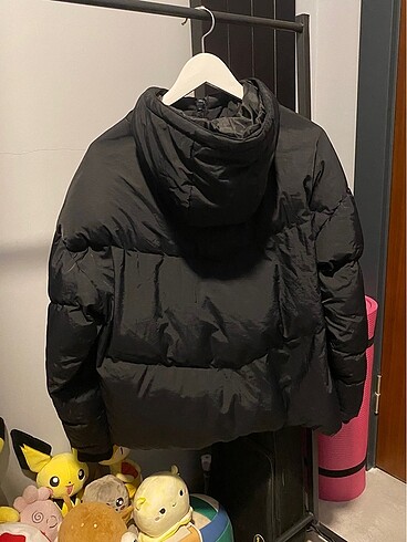 xs Beden Stradivarius Siyah Şişme Mont