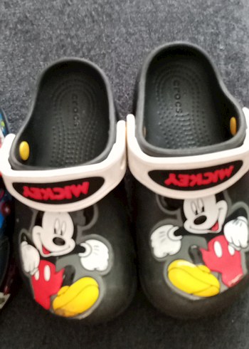 25 Beden Çocuklar için Renkli Mickey Mouse Temalı Terlik