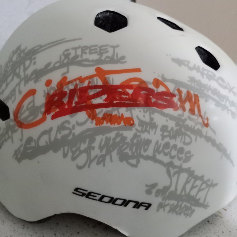 Renkli Baskılı Sokak Tarzı bisiklet Kaskı - Görsel 2