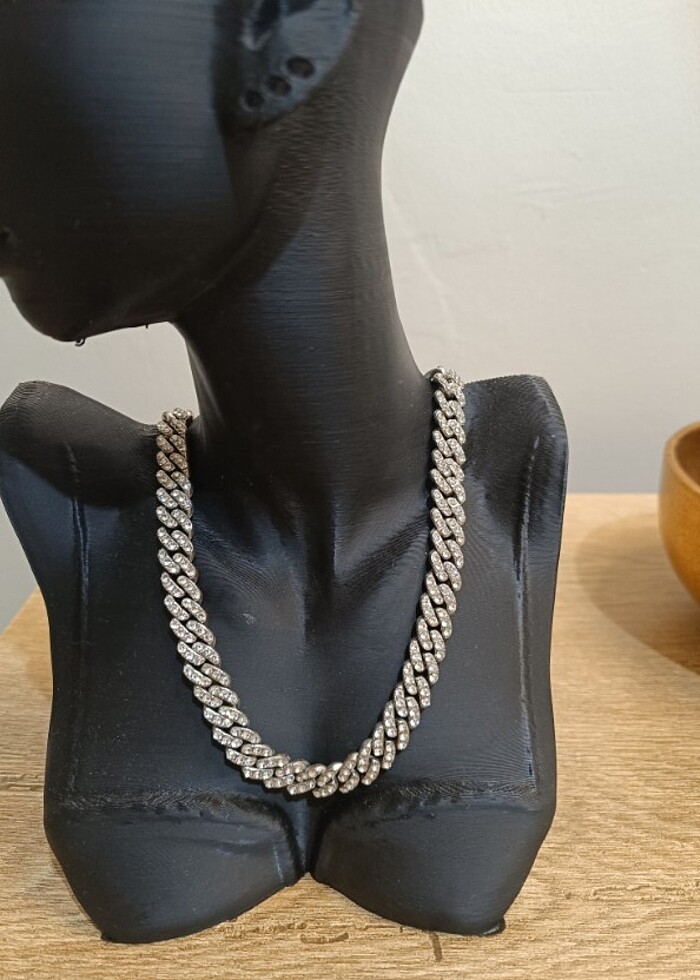 Taşlı gümüş renk kolye  - Görsel 2