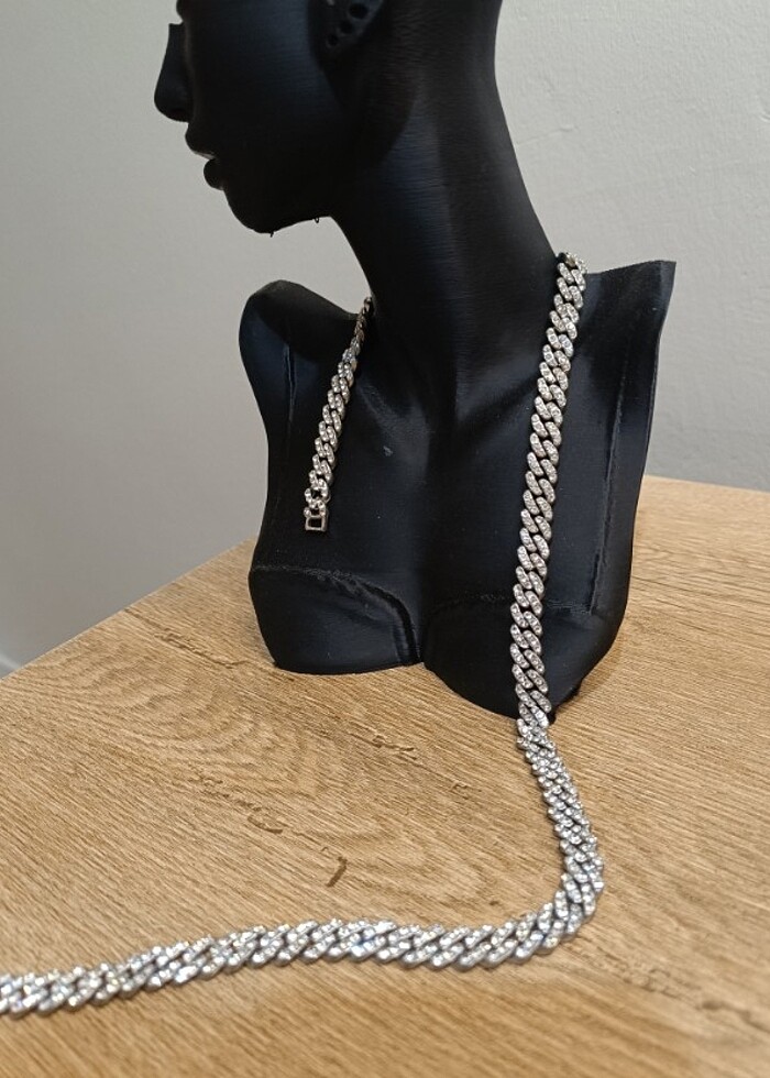 Taşlı gümüş renk kolye  - Görsel 3