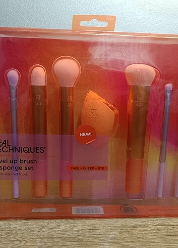 Real Techniques level up brush + sponge set - Görsel 3