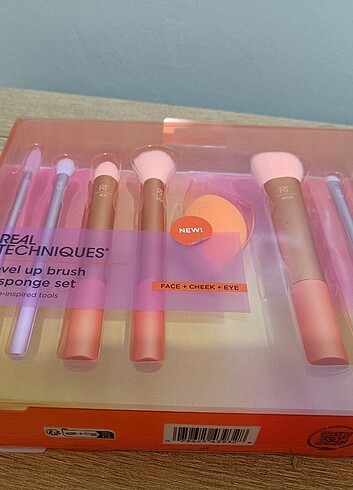 Real Techniques level up brush + sponge set - Görsel 5