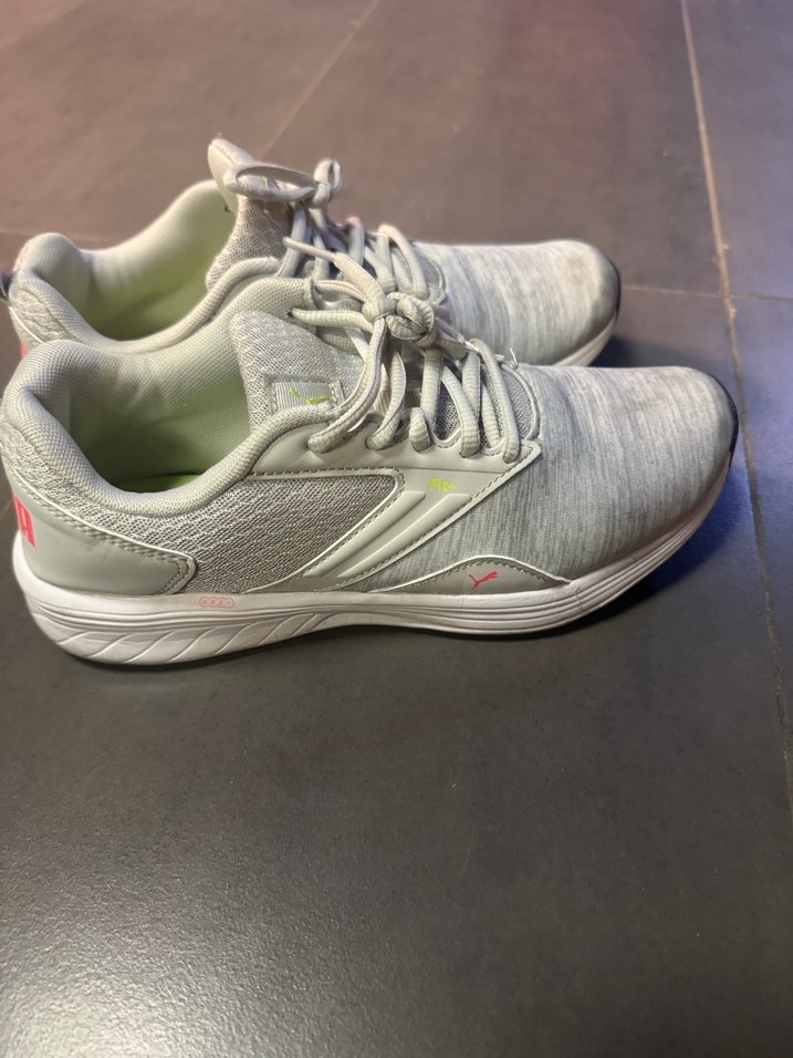 Gri Bağcıklı Kadın Spor Ayakkabısı - Görsel 4