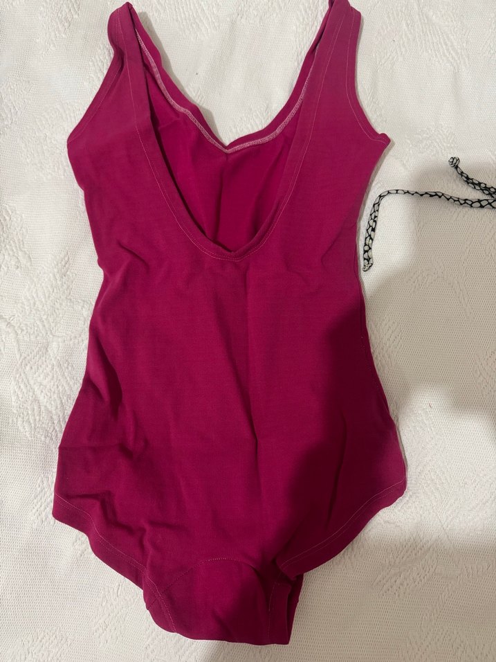 Kadın Sporcu Kolsuz Mayo - Görsel 2