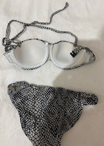 Kadın Gri Yılan Desenli Dantelli Bikini - Görsel 2