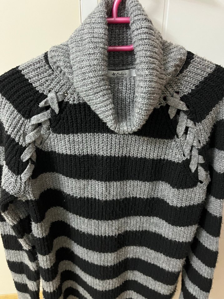 Gri Siyah Çizgili Boğazlı Kadın Kazak - Görsel 2