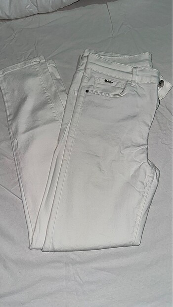 Lcw likralı kırık beyaz jean pantolon