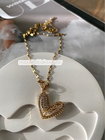 Accessorize Taşlı Kalp Çelik Kolye