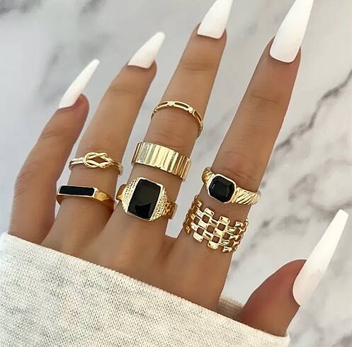 7 li Gold Siyah Yüzük