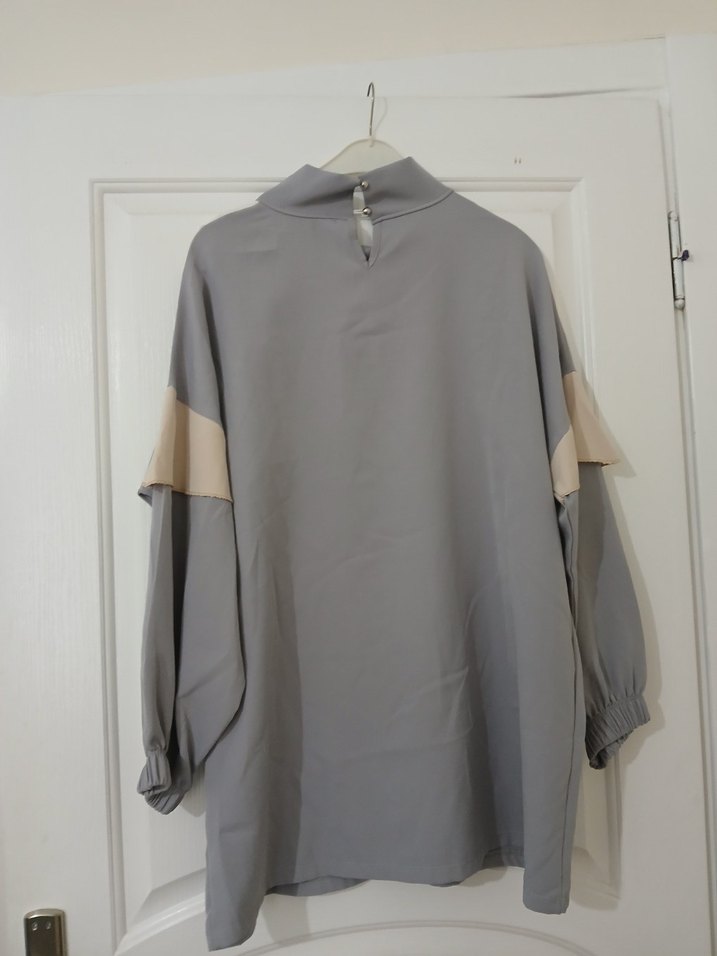 Gri Salaş Yüksek Yakalı Hamile Bluzu - Görsel 5