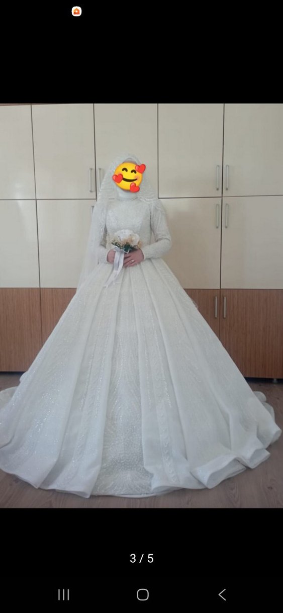 Uzun Kollu Yüksek Yakalı Prenses Gelinlik - Görsel 3