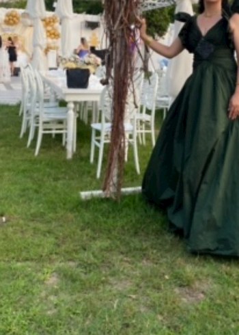 Uzun Yeşil V Yaka Drapeli Kadın Abiye 36-38 beden uyumludur - Görsel 2