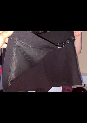 Kemer Detaylı Siyah Deri Mini Etek - Görsel 2