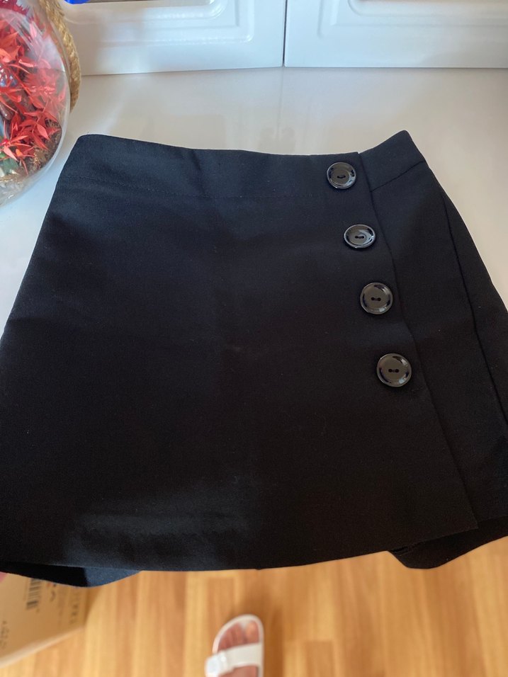 Düğmeli Siyah Kadın Midi şort etek - Görsel 3