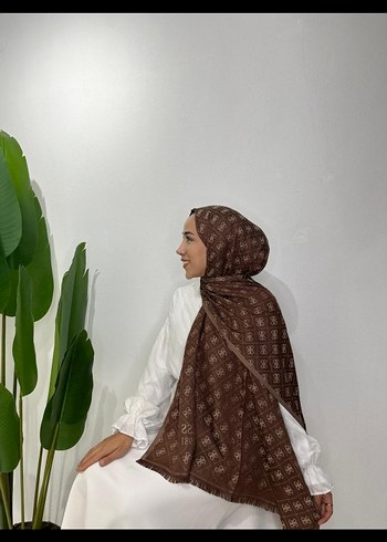 Guess çift taraflı kaşmir şal - Görsel 2