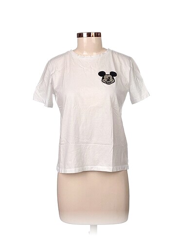 Zara T-shirt %70 İndirimli.