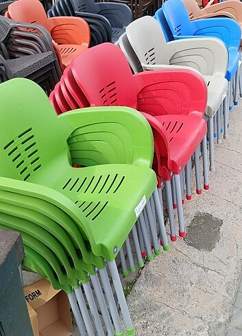 Plastik sandalye 