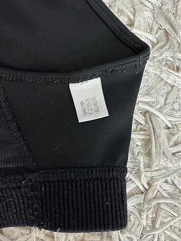 xs Beden siyah Renk Adidas spor sütyeni XS