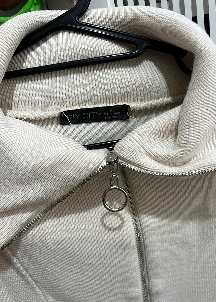 Zincir detaylı triko elbise - Görsel 2