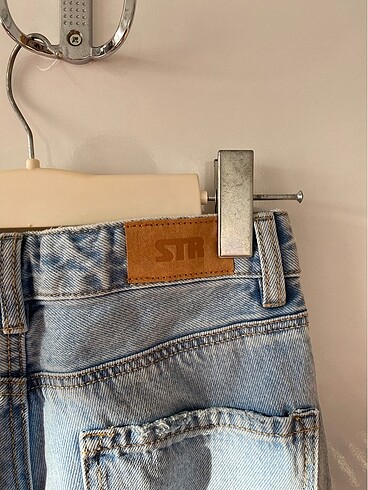 xs Beden Stradivarius Mavi Yırtıklı Jean