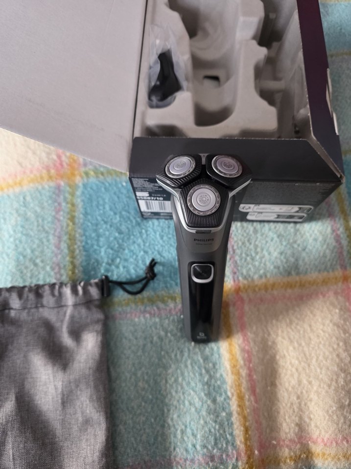 Philips 5000 Serisi Gri Tıraş Makinesi - Görsel 3