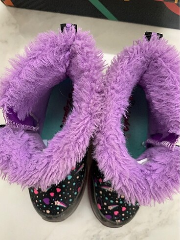 25 Beden çeşitli Renk Skechers ışıklı bot, 25 numara, çok kısa süre kullanıldı.