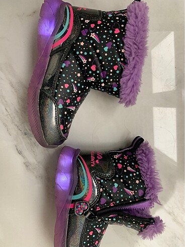 Skechers ışıklı bot, 25 numara, çok kısa süre kullanıldı.