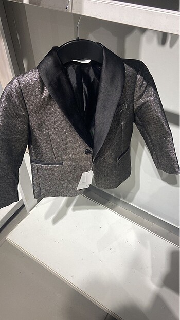 H&M Parlak smokin ceketi (9-10 yaş için, yeni ve etiketli)