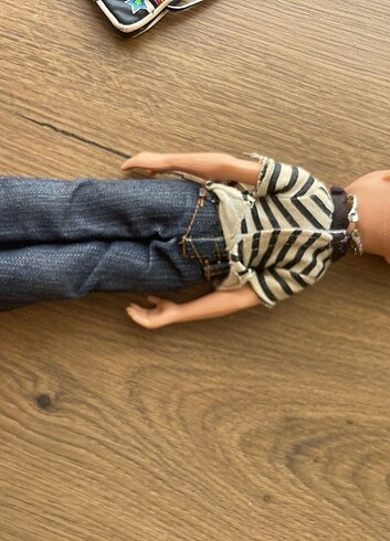 Beden Renk Bratz boyz flashback fever