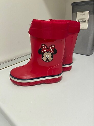 LCW kız çocuk minnie mouse yağmur bot
