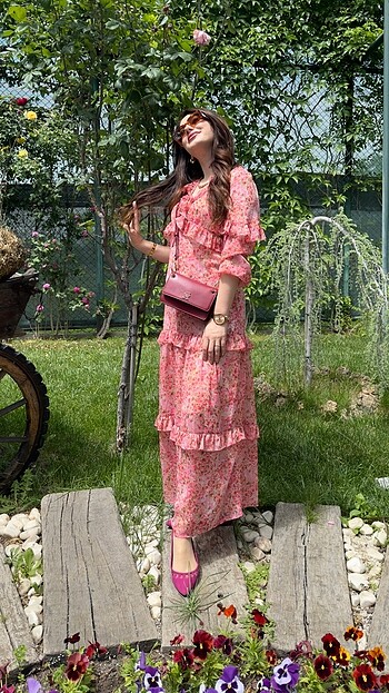 Stradivarius çiçekli maxi boy elbise