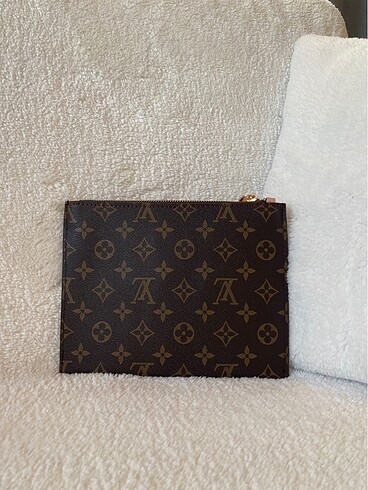 Louis Vuitton Louis Vuitton Clutch